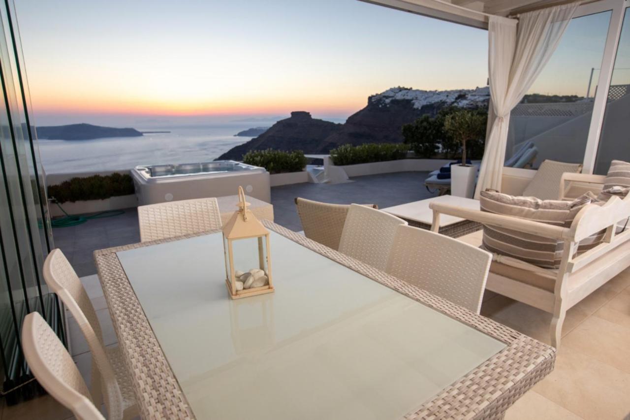 Sunset View Villa Santorini - With Outdoor Jacuzzi Firostefani Exterior foto