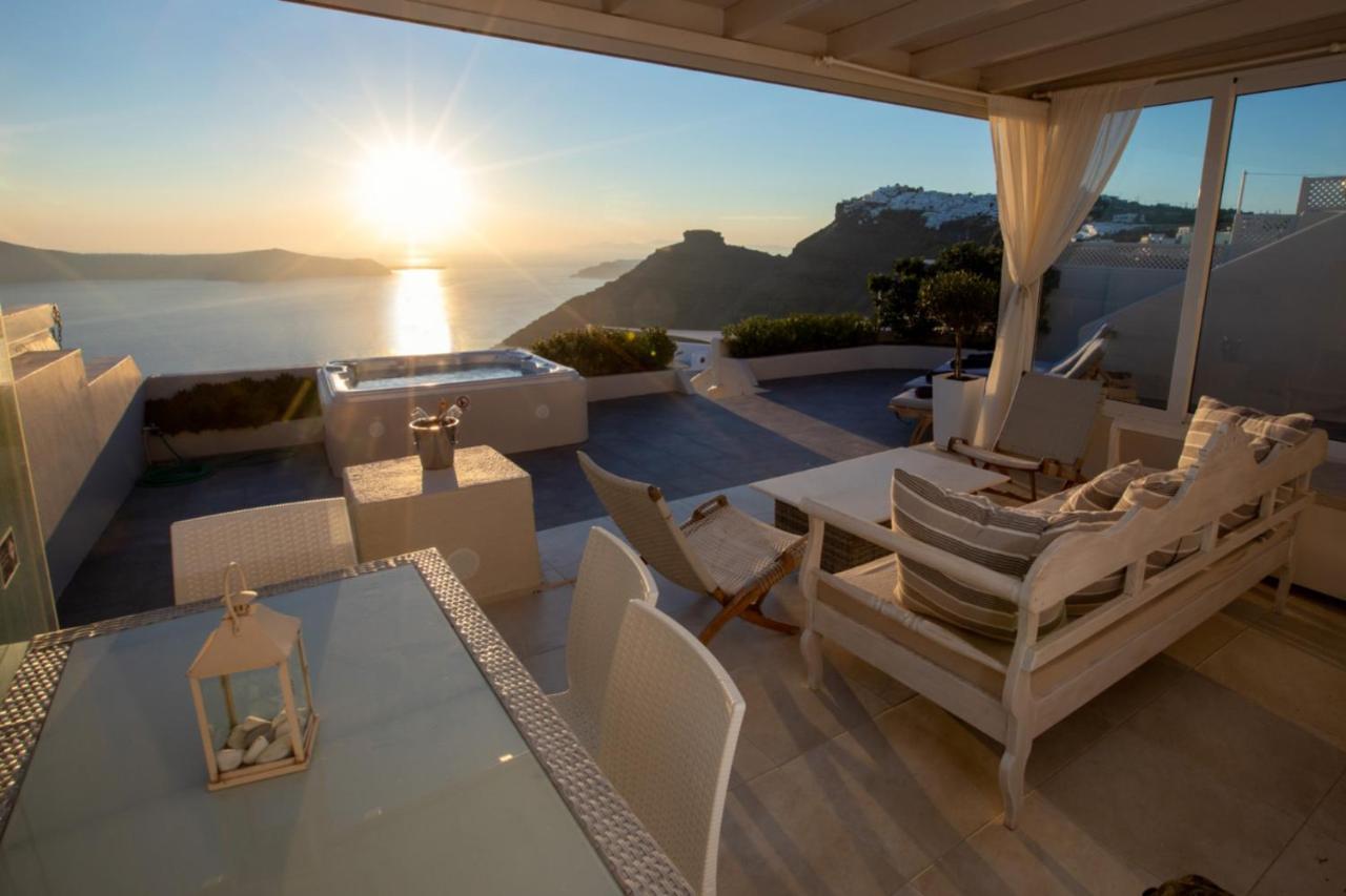 Sunset View Villa Santorini - With Outdoor Jacuzzi Firostefani Exterior foto
