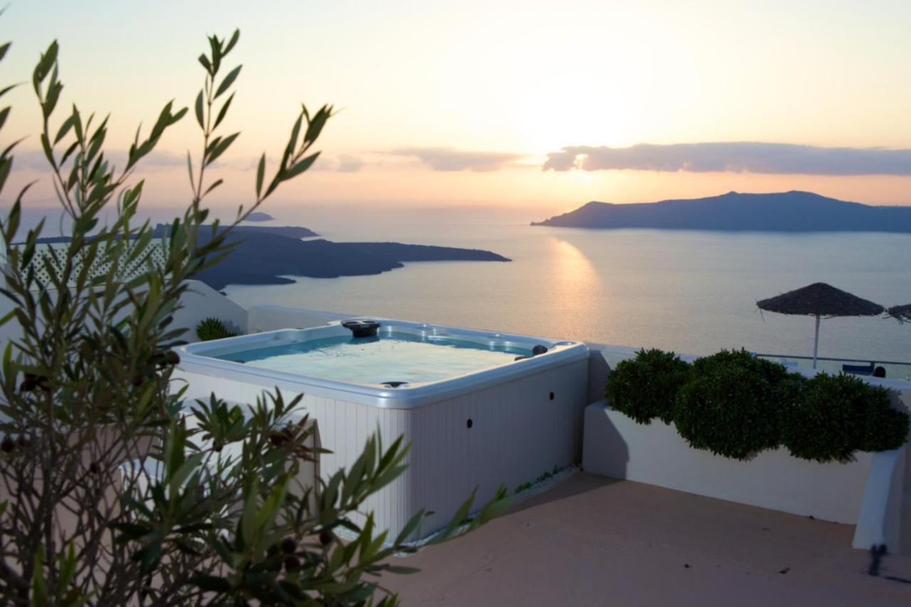 Sunset View Villa Santorini - With Outdoor Jacuzzi Firostefani Exterior foto